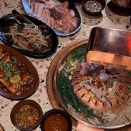 เมนูของร้าน Chin Bo Dang - ชิ้น โบ แดง The Emquartier
