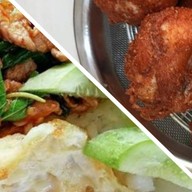 ขนุนสุกแกะเนื้อผลไม้พร้อมทานbyน้องโซดา