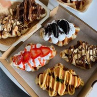 Croffle/นมสด/ผลไม้อบแห้ง รามคำแหง187