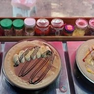 แม่แอนเครปนมโสด สาขา2 ซอยโชคชัย4