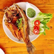 ฮิมนา คาเฟ่