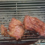 รวมมิตรหมูย่าง