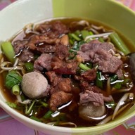ร้านก๋วยเตี๋ยวเนื้อเปื่อยสูตรโบราณ