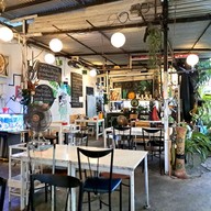 บรรยากาศ สมาคมเมี่ยงปลาหมุน รามอินทรา 32