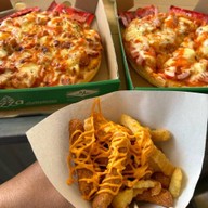 ครัวตุ๊กติ๊ก สุกี้ราดหน้า&เครื่องดื่ม เลี่ยงเมืองเต็งหนาม