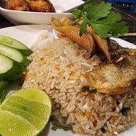 กินข้าวบ้านเพื่อน