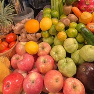 Fruit Mood น้ำผลไม้ปั่น/สกัดเย็น ตลาดโต้รุ่งหัวหิน