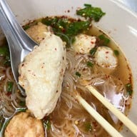 เมนูของร้าน ก๋วยเตี๋ยวแคะ สุชาดา(จู)วรจักร (คลองถม) คลองถม