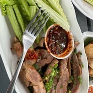 เมนูของร้าน The Three Little Pigs ท่าตลาด