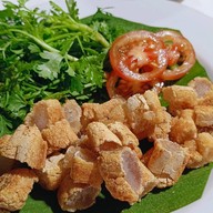 หนังควายจี่ในหลืบซอย