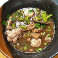 เมนูของร้าน ก๋วยเตี๋ยวเรือ FreeKick ประเวศ