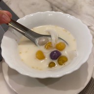 พธู หลักสี่