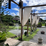 Lapuné Cafe and Scene