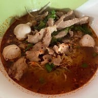 เมนูของร้าน บ้านก๋วยเตี๋ยวชักธงดู๋ดี๋