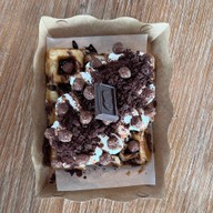 Lapuné Cafe and Scene