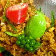 แกงใต้ ไข่นุ้ย