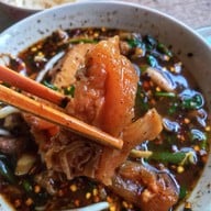 เมนูของร้าน ต. เนื้อตุ๋นจักรพรรดิ์(ตรงข้ามค่ายสวนสยาม)