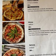 Monday Sick Leave in The Garden - Pizza