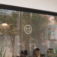 หน้าร้าน NOSLEEP BKK