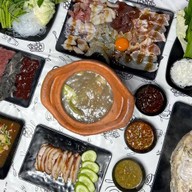 ลาบเป็ดอุบล ม.มหิดล หน้าธนาคารกรุงเทพ