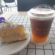 RIVA Floating Cafe ปานเทวี ริเวอร์ไซด์ รีสอร์ท แอนด์ สปา