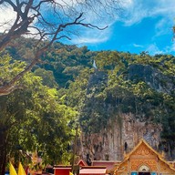 บรรยากาศ วัดถ้ำปลา