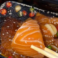 กุ้งดอง เเซลมอนดอง ร้านยำเดือด ทะเลดอง ยงเจริญ ศรีนครินทร์