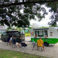 โกโก้รถตู้ ตรงข้ามโรงเรียนเทศบาล 2