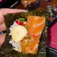 กุ้งดอง เเซลมอนดอง ร้านยำเดือด ทะเลดอง ยงเจริญ ศรีนครินทร์