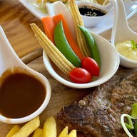 Lullaby Coffee & Eatery