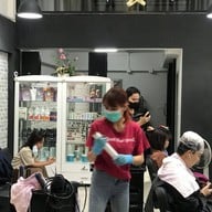 Viral Hair Studio