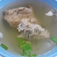 บะหมี่เกี๊ยวหมูแดงหน้าบ้าน