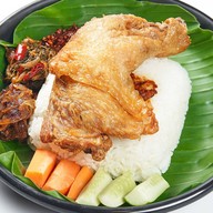 The Loft Burmese Eatery | อาหารพม่า ต้นตำรับ (Udom Suk Soi 5) Udom Suk