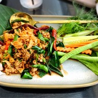 ตำไทบ้าน E-san Family Dinig