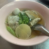 เมนูของร้าน เกี๊ยวปลาเจ้ย้ง สาขา 1
