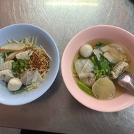 เกี๊ยวปลาเจ้ย้ง สาขา 1