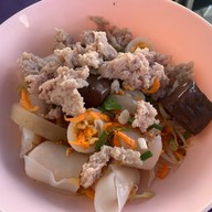 เมนูของร้าน ก๋วยเตี๋ยวหลอดหลังวัดกำแพง ชลบุรี