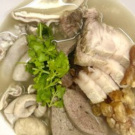 มั่งมูลก๋วยจั๊บน้ำใส