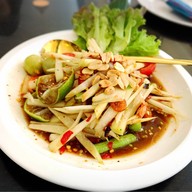 ตำไทบ้าน E-san Family Dinig