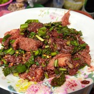 ลาบแซ่บคักคัก หน้าคอนโดฟิวเจอร์เพลส ซ.ประปา8