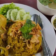 ข้าวหมกไก่+ซุปน่องไก่ หนามแดง