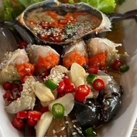 อีสานคลาสสิค กุ้งเผา ปลาเผา
