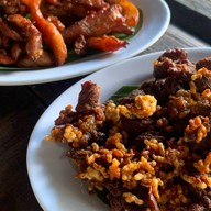ป่าสักริมโขง - ต้มไก่บ้าน