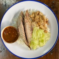 ข้าวน้าปลาแกะกากหมู,น้ำปลาพริกแซ่บ