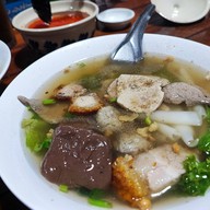เมนูของร้าน เกาเหลาเลือดหมู เฮียต้น เกาเหลานายกุ้ง