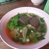 เมนูของร้าน แม่จันต้มเลือดหมู เกาเหลาเป็ด