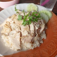 เมนูของร้าน แม่จันต้มเลือดหมู เกาเหลาเป็ด
