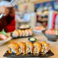 เมนูของร้าน Shinkanzen Sushi วิลเลจ ฮับ ประชาอุทิศ