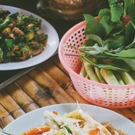 ป่าสักริมโขง - ต้มไก่บ้าน
