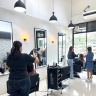 Viral Hair Studio